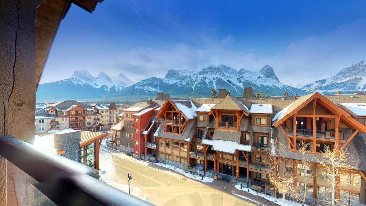 Hotel Spectacular Penthouse With Amazing Views, Indoor Pool And Hot Tub à Canmore Extérieur photo