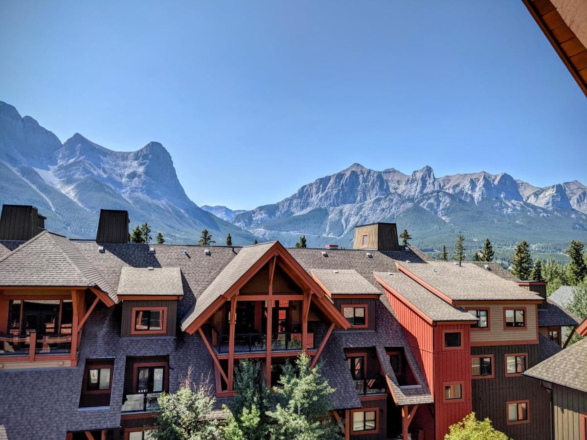 Hotel Spectacular Penthouse With Amazing Views, Indoor Pool And Hot Tub à Canmore Extérieur photo