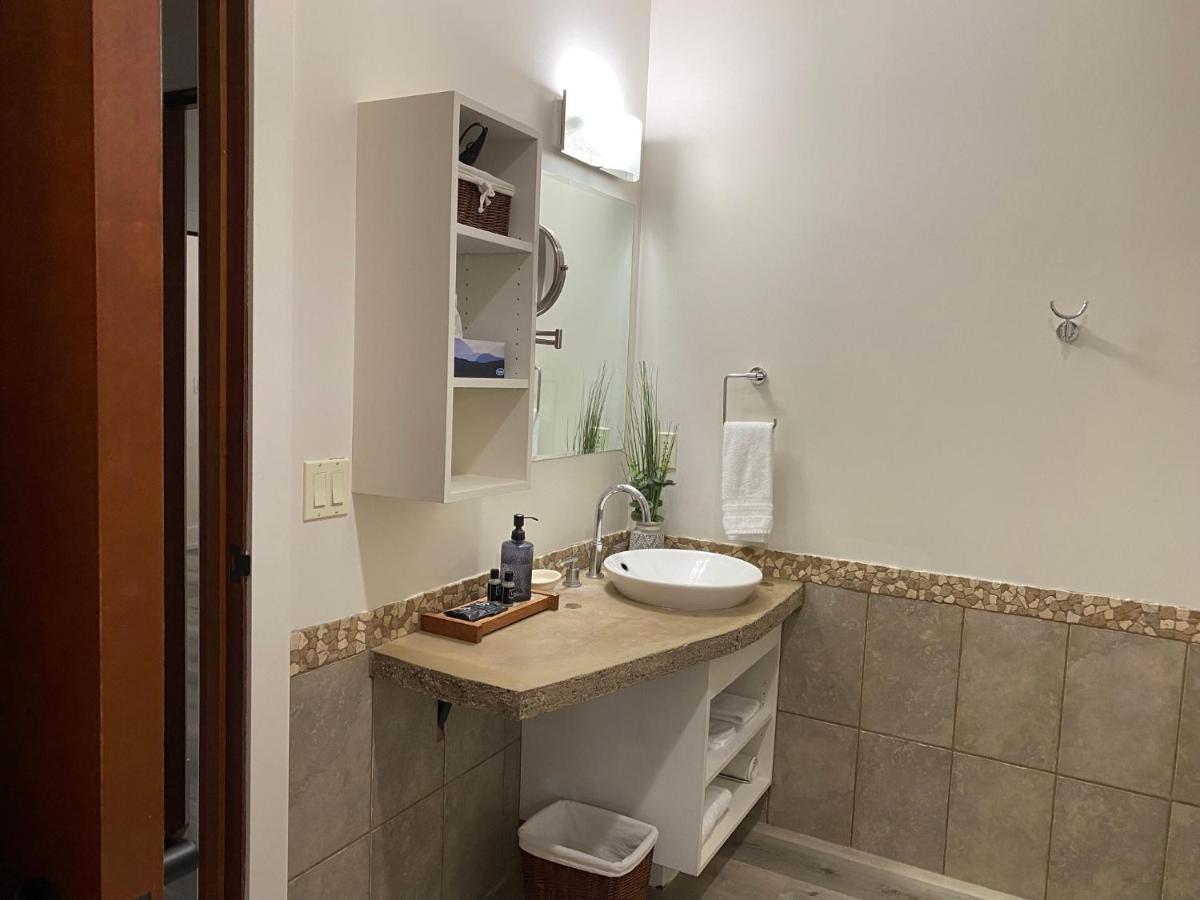 Hotel Spectacular Penthouse With Amazing Views, Indoor Pool And Hot Tub à Canmore Extérieur photo