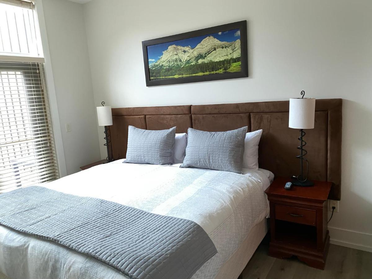 Hotel Spectacular Penthouse With Amazing Views, Indoor Pool And Hot Tub à Canmore Extérieur photo